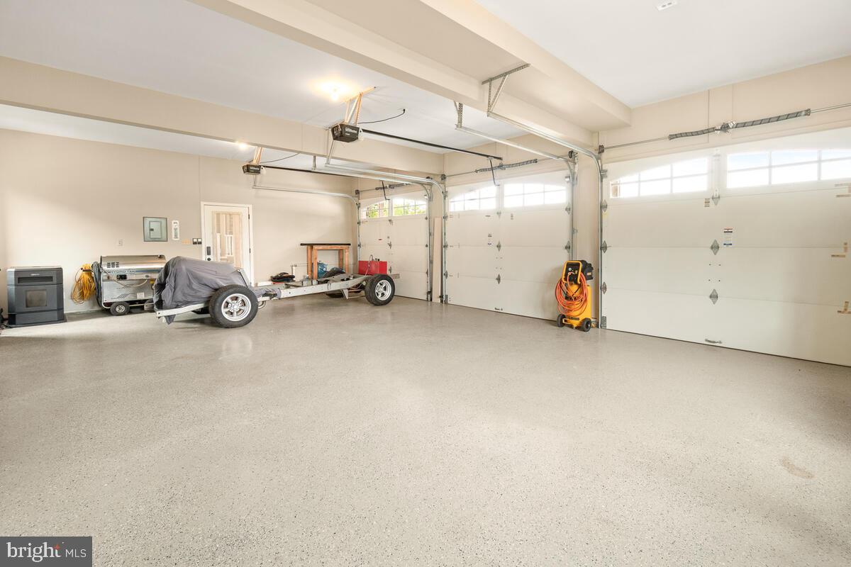 DAMASCUS OUTSIDE - Residential