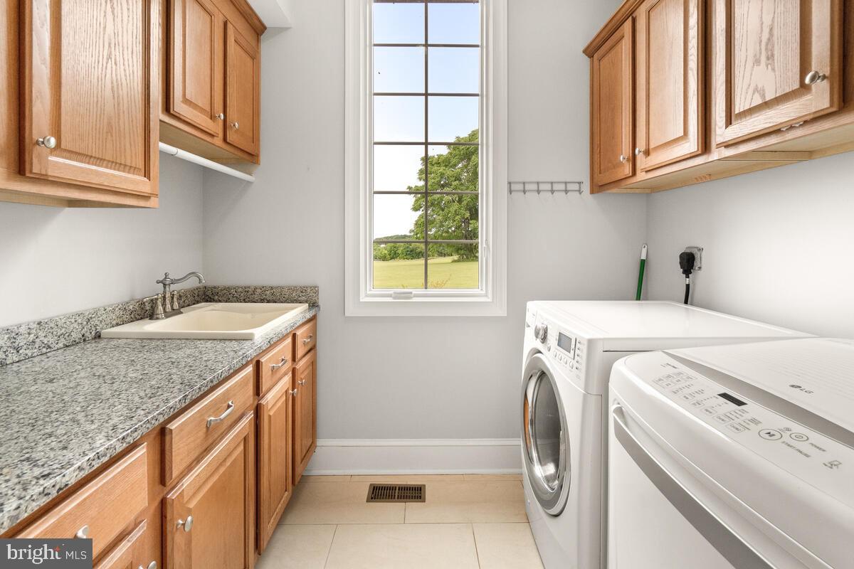 DAMASCUS OUTSIDE - Residential