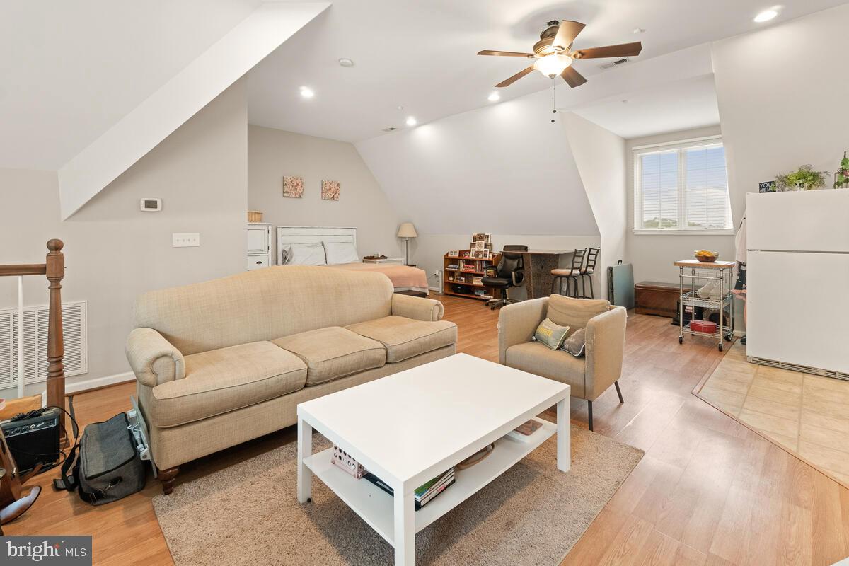 DAMASCUS OUTSIDE - Residential