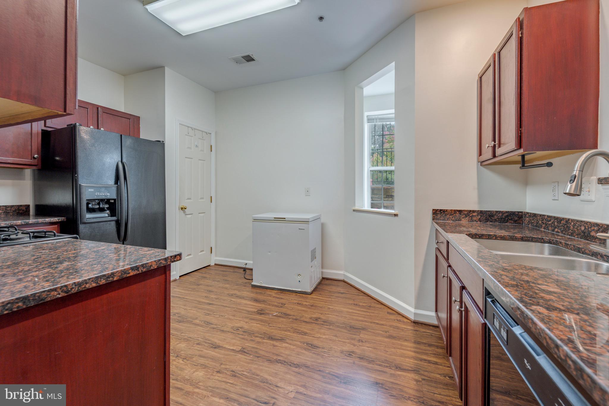 PINEY ORCHARD - Residential