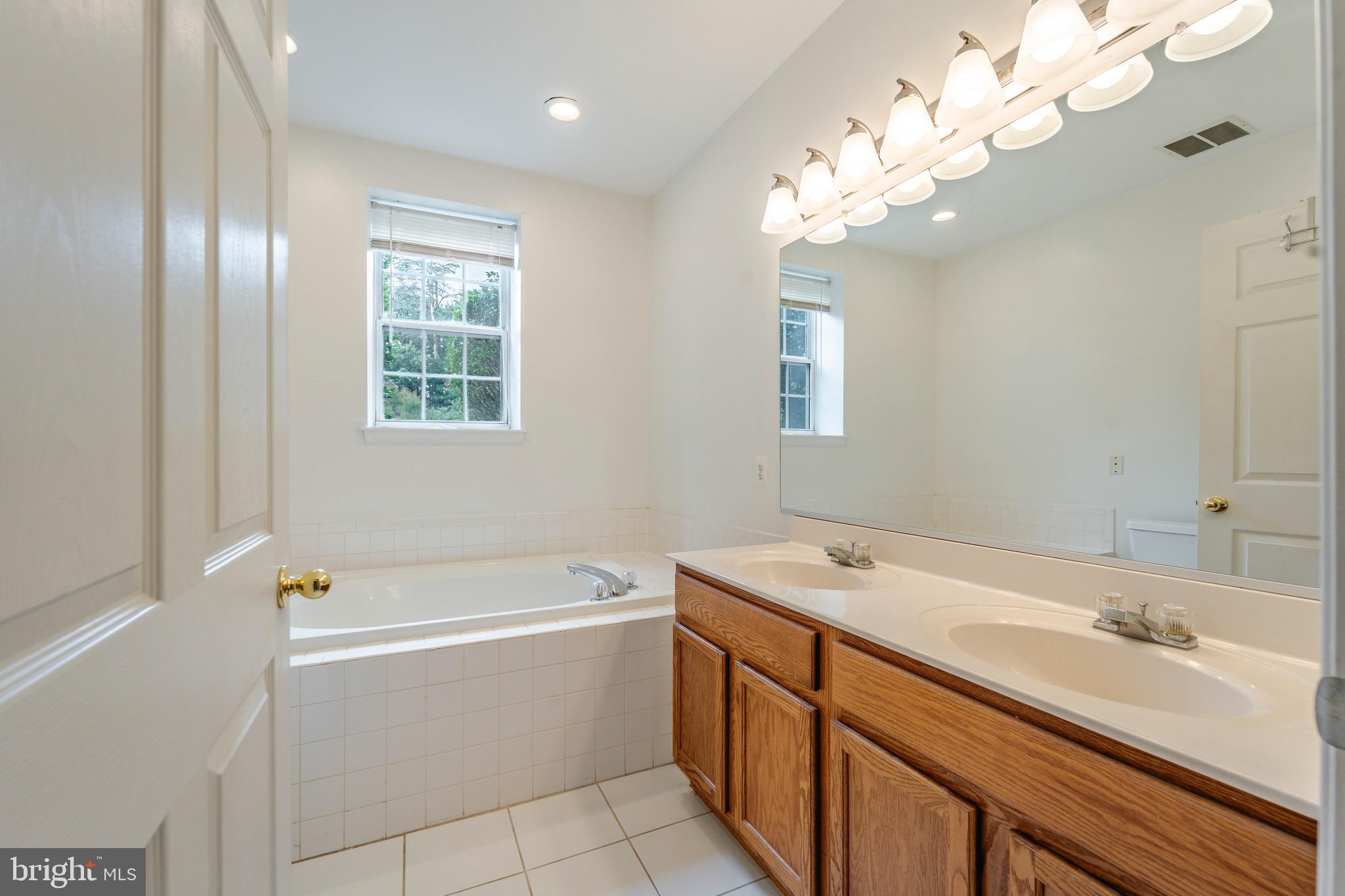 PINEY ORCHARD - Residential