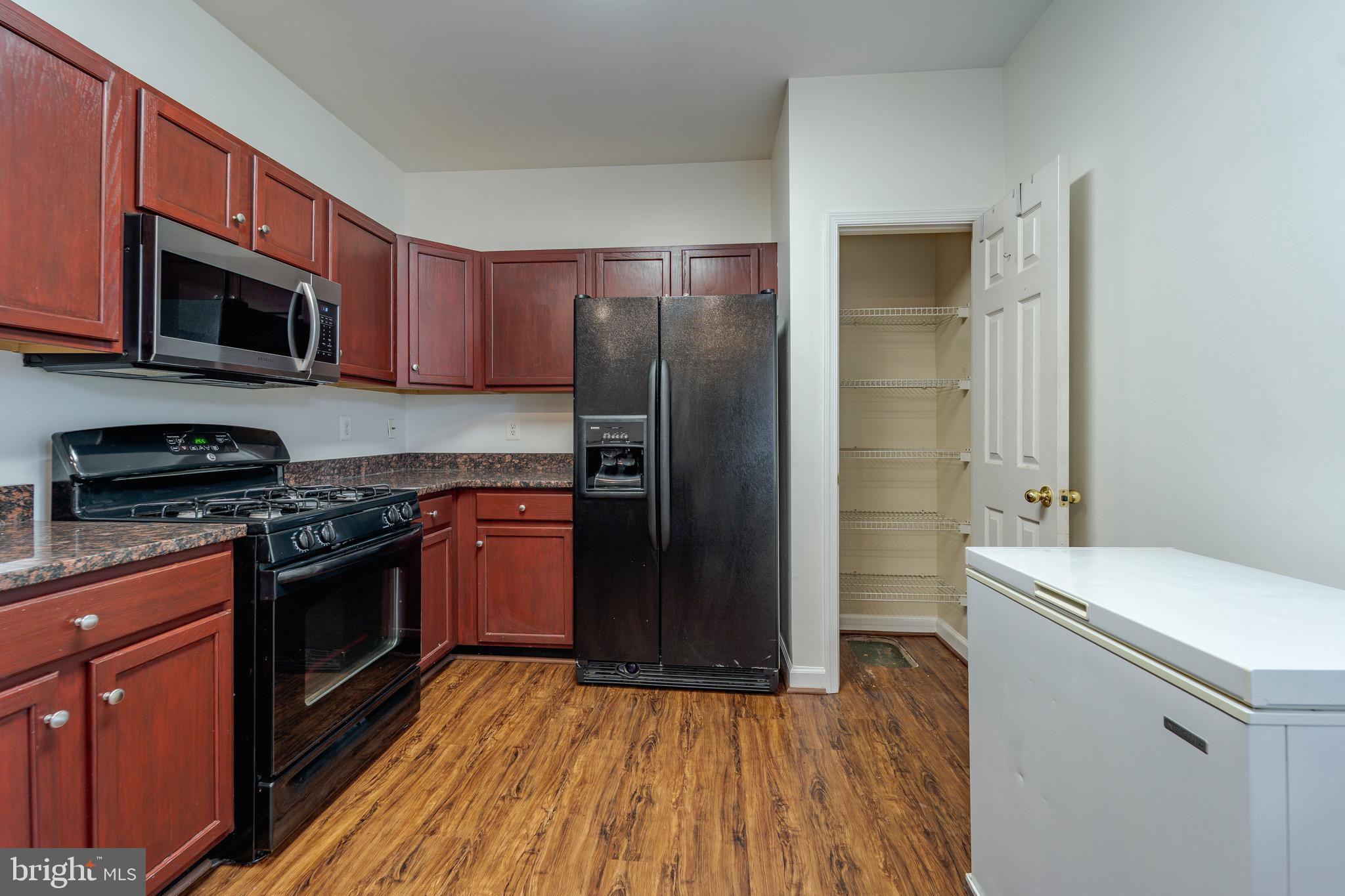 PINEY ORCHARD - Residential