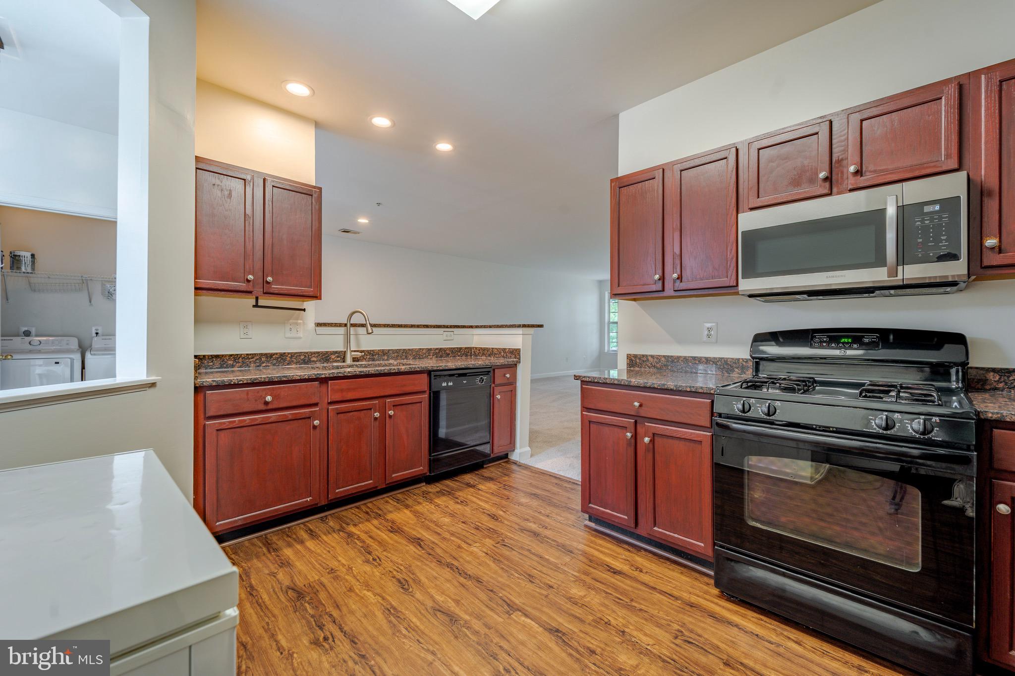 PINEY ORCHARD - Residential