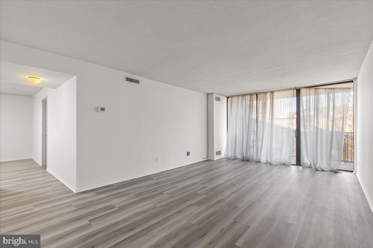 AMERICANA CENTRE - Residential