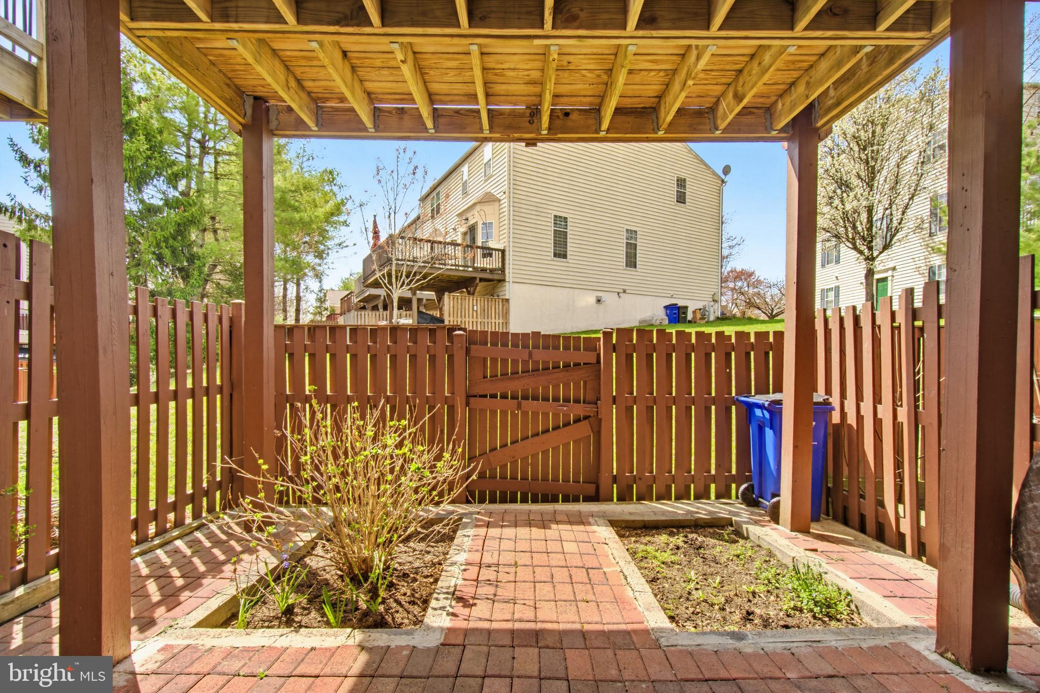 VILLAGE OF LONG REACH - Residential