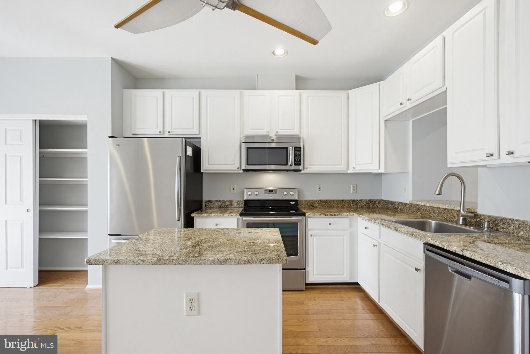 VILLAGE OF LONG REACH - Residential