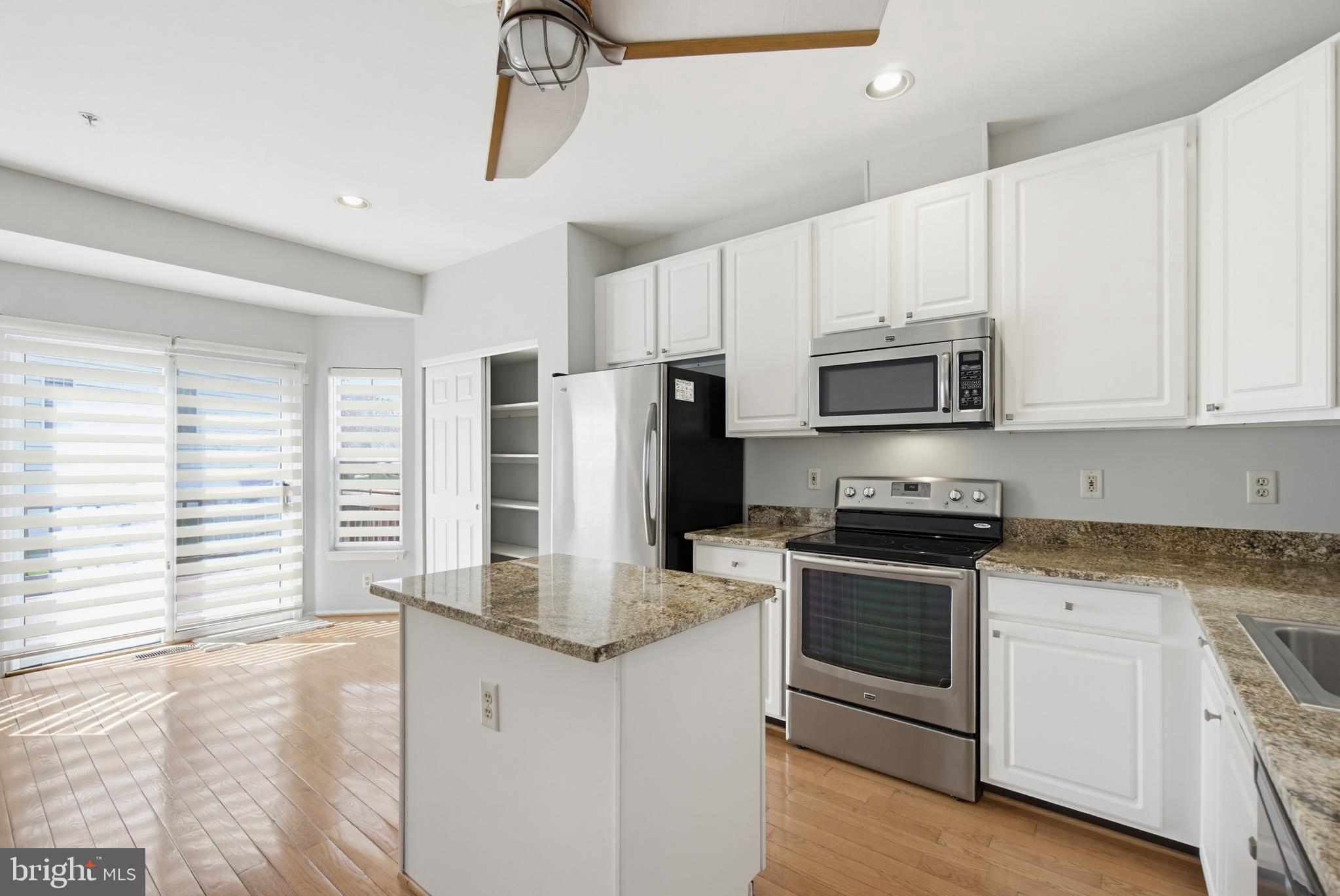 VILLAGE OF LONG REACH - Residential