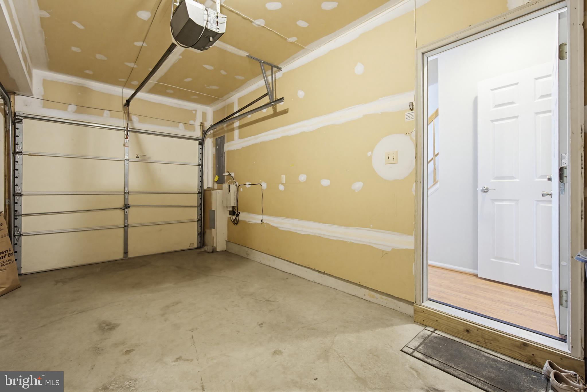 VILLAGE OF LONG REACH - Residential