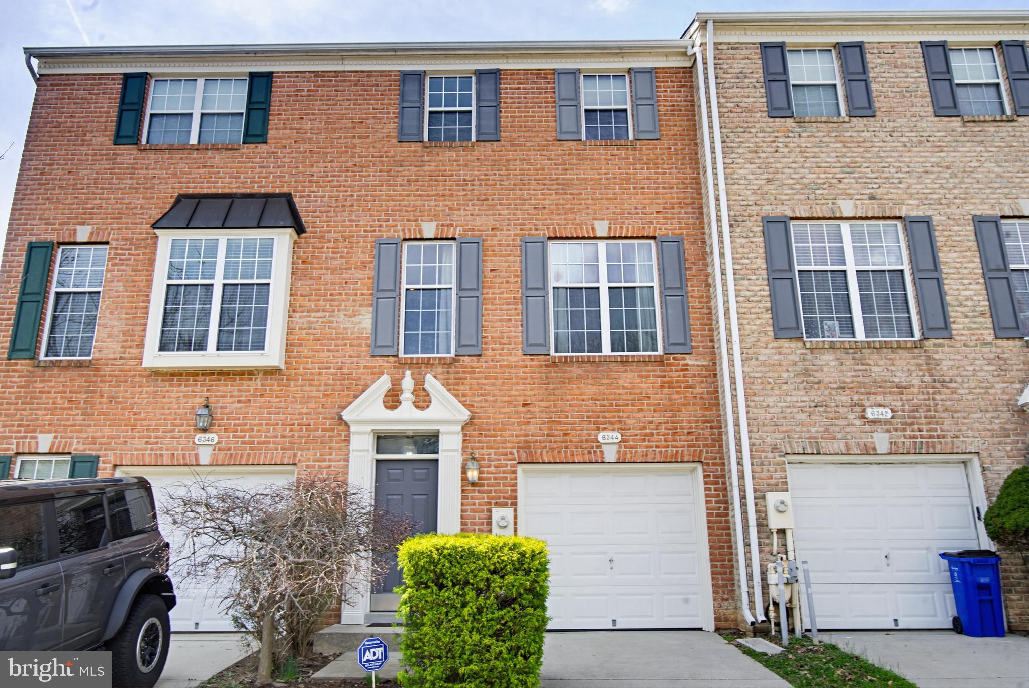 VILLAGE OF LONG REACH - Residential