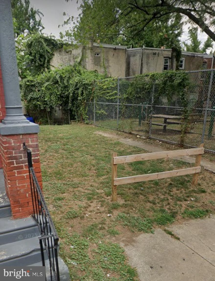 Building lot being sold cash as is, 10% deposit and proof of funds required. Buyer responsible for city resale certificate. Seller request that buyer use Seller's title company for title insurance and settlement.