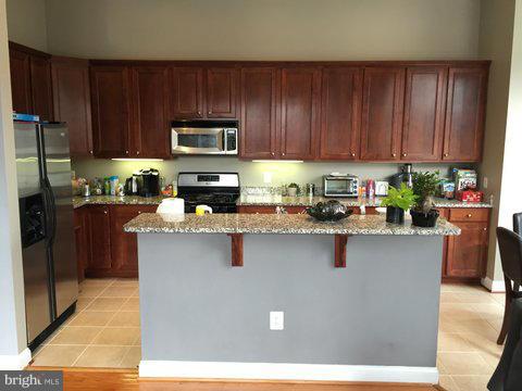 MEADOW BROOK COVE - Residential Lease