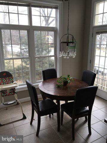 MEADOW BROOK COVE - Residential Lease