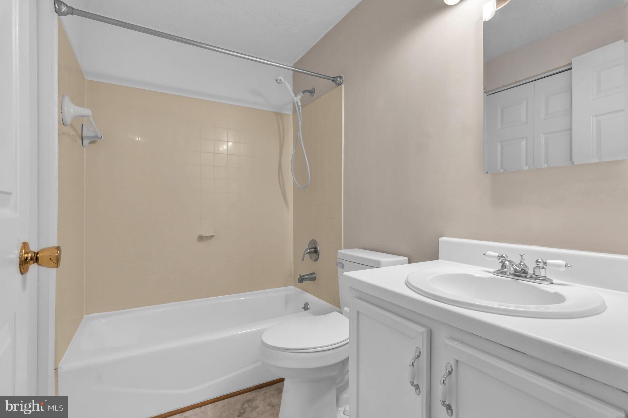 NEWINGTON HEIGHTS - Residential Lease