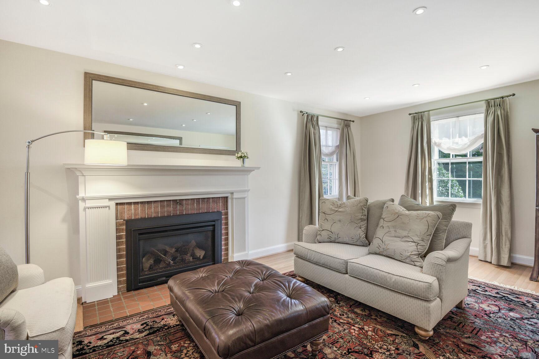 HUNTINGTON TERRACE - Residential