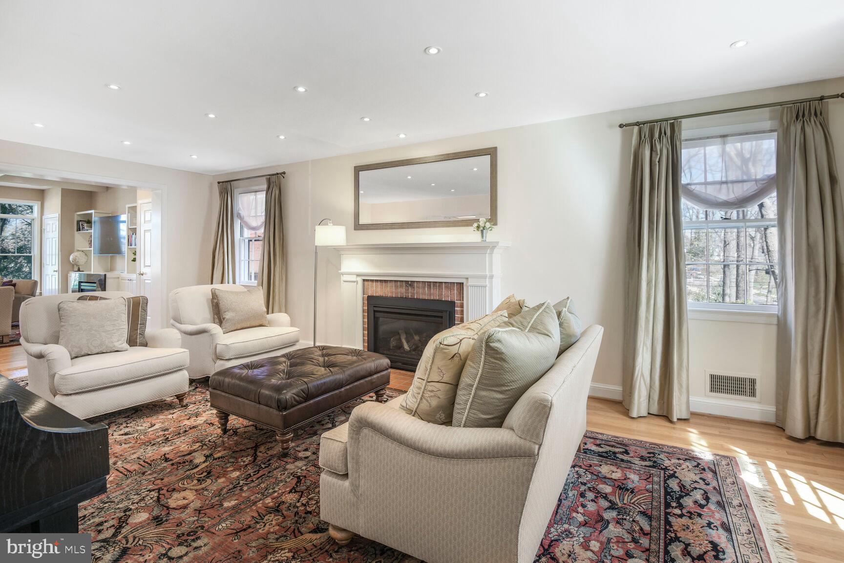 HUNTINGTON TERRACE - Residential