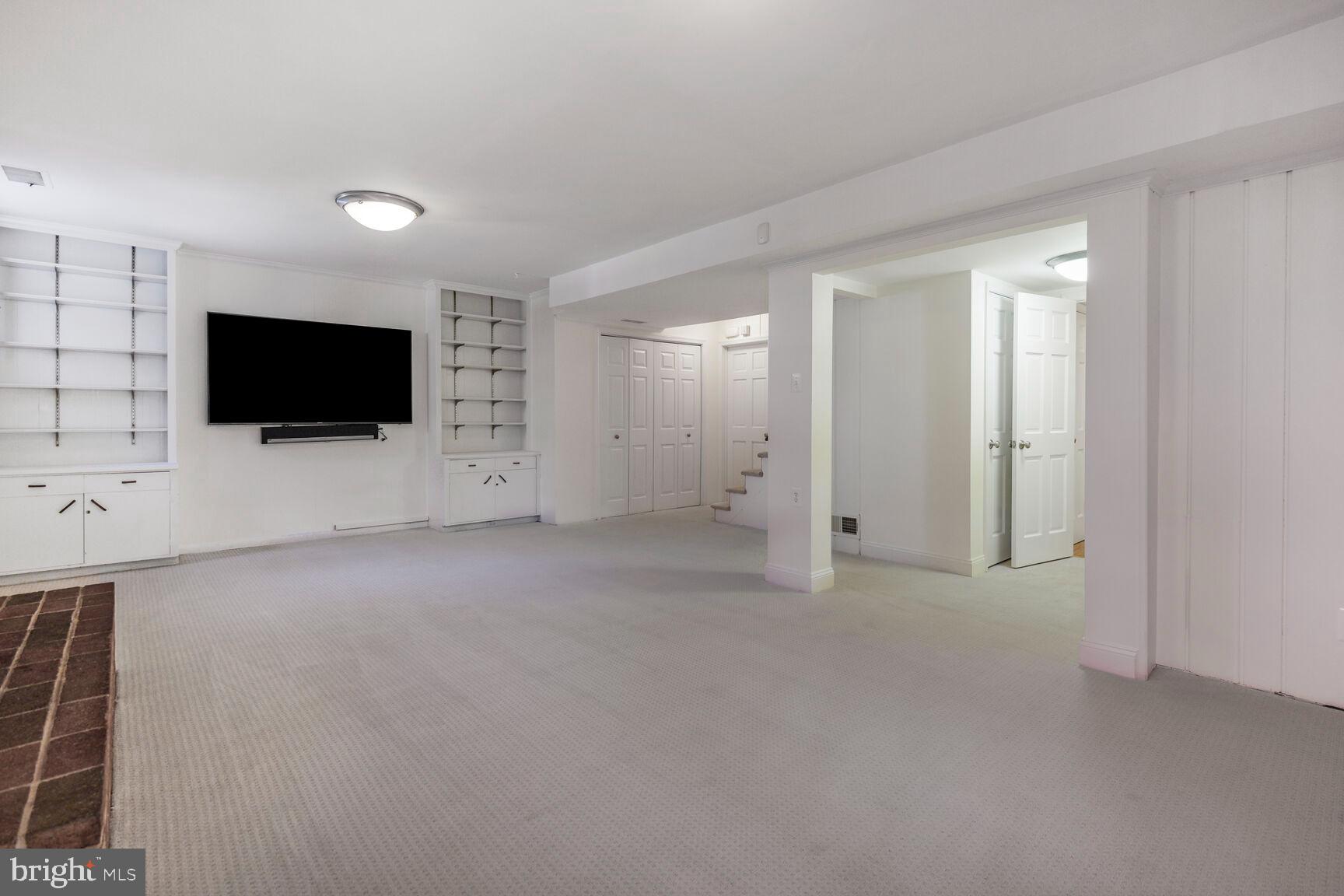 HUNTINGTON TERRACE - Residential