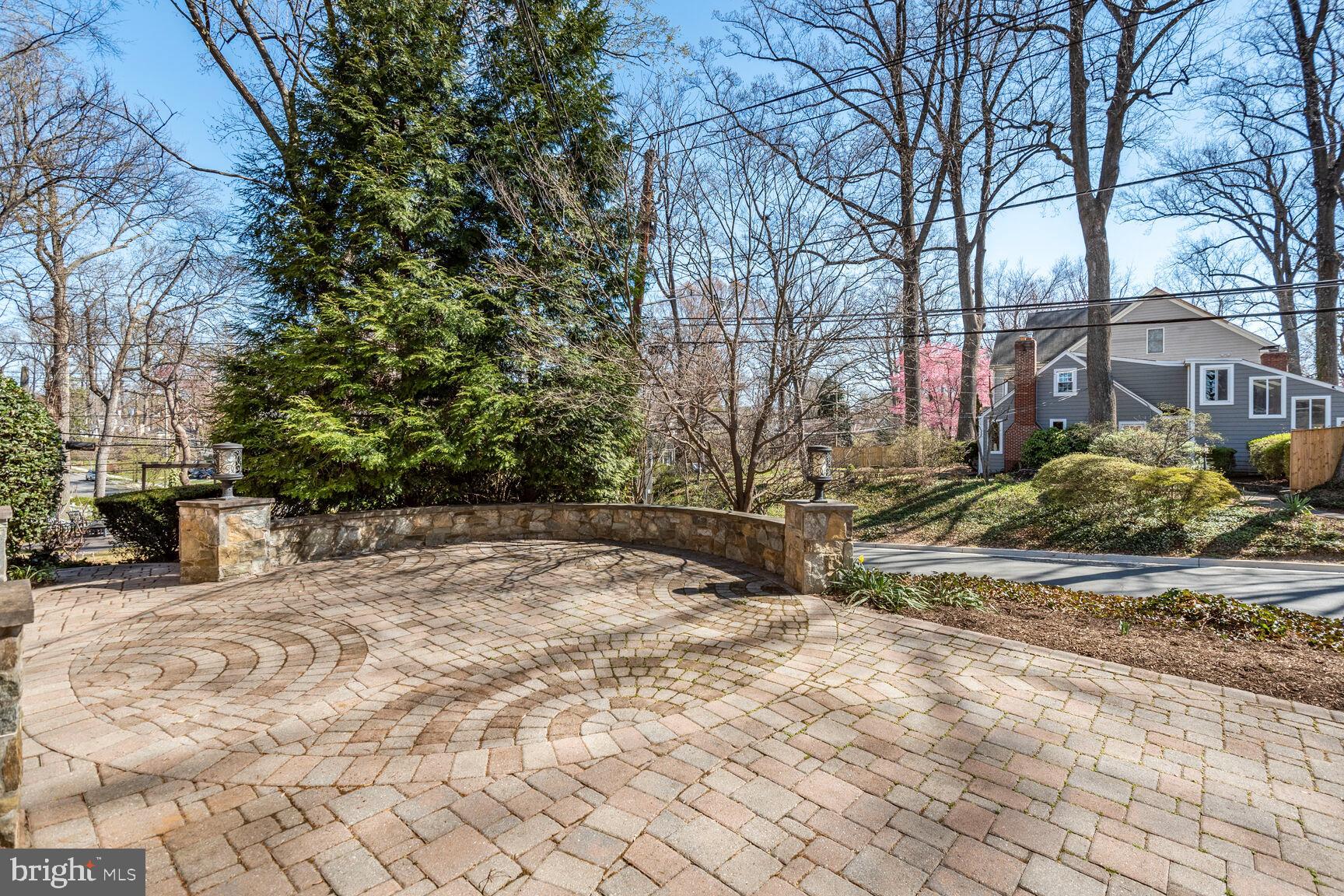 HUNTINGTON TERRACE - Residential