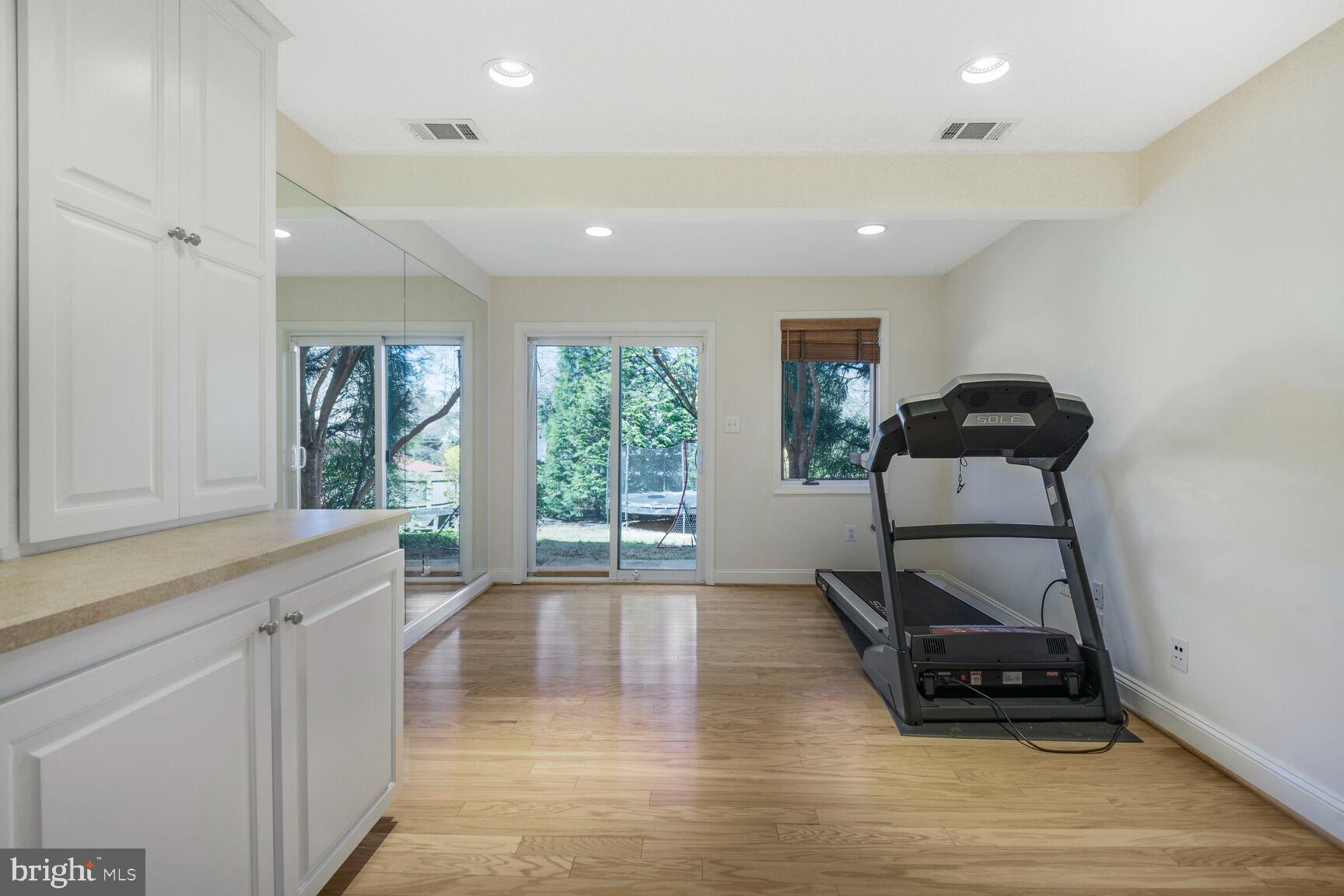 HUNTINGTON TERRACE - Residential