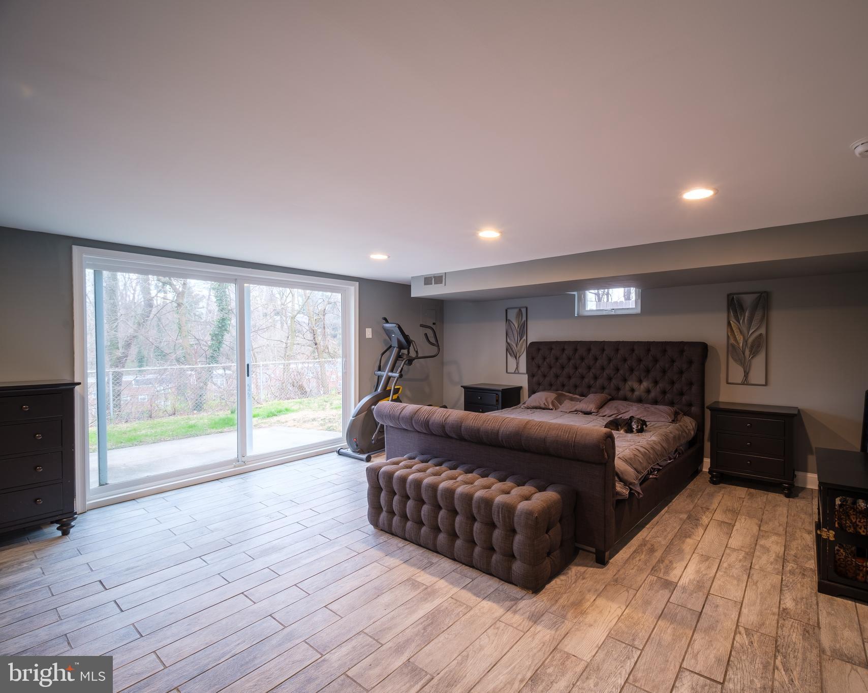 ROXBOROUGH - Residential