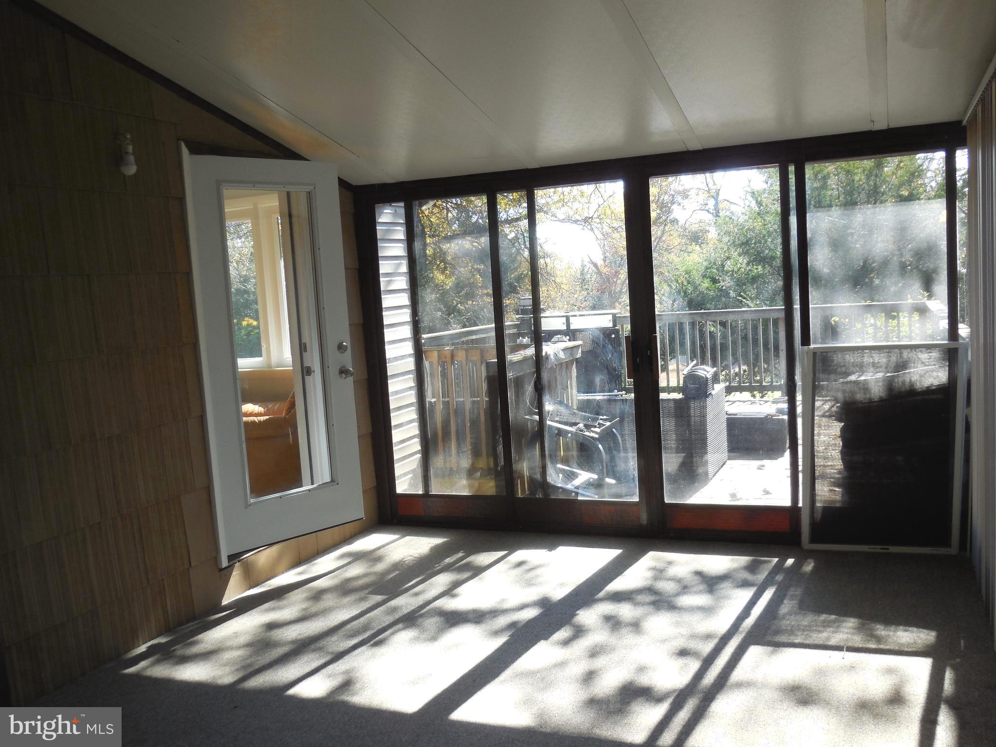 SUNNYBROOK FARMS - Residential