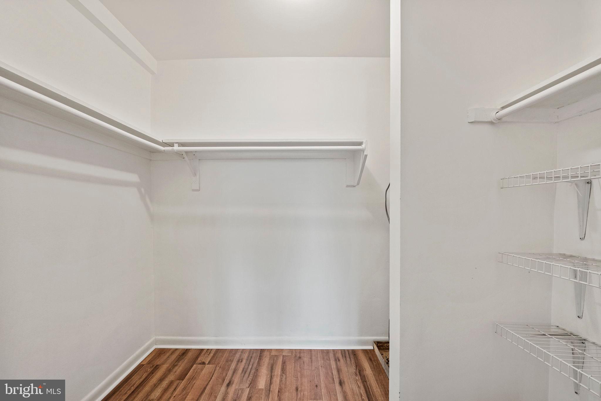 HUNTINGTON WALK - Residential