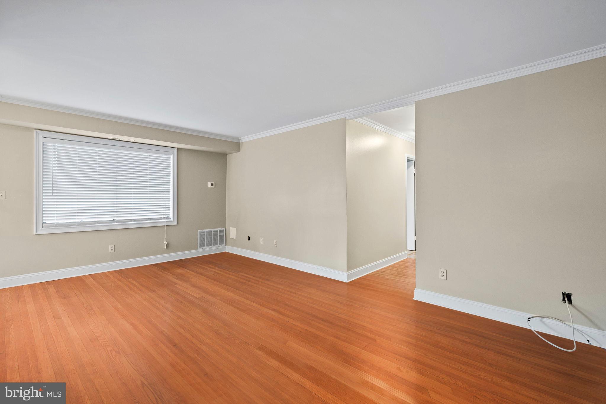 HUNTINGTON WALK - Residential