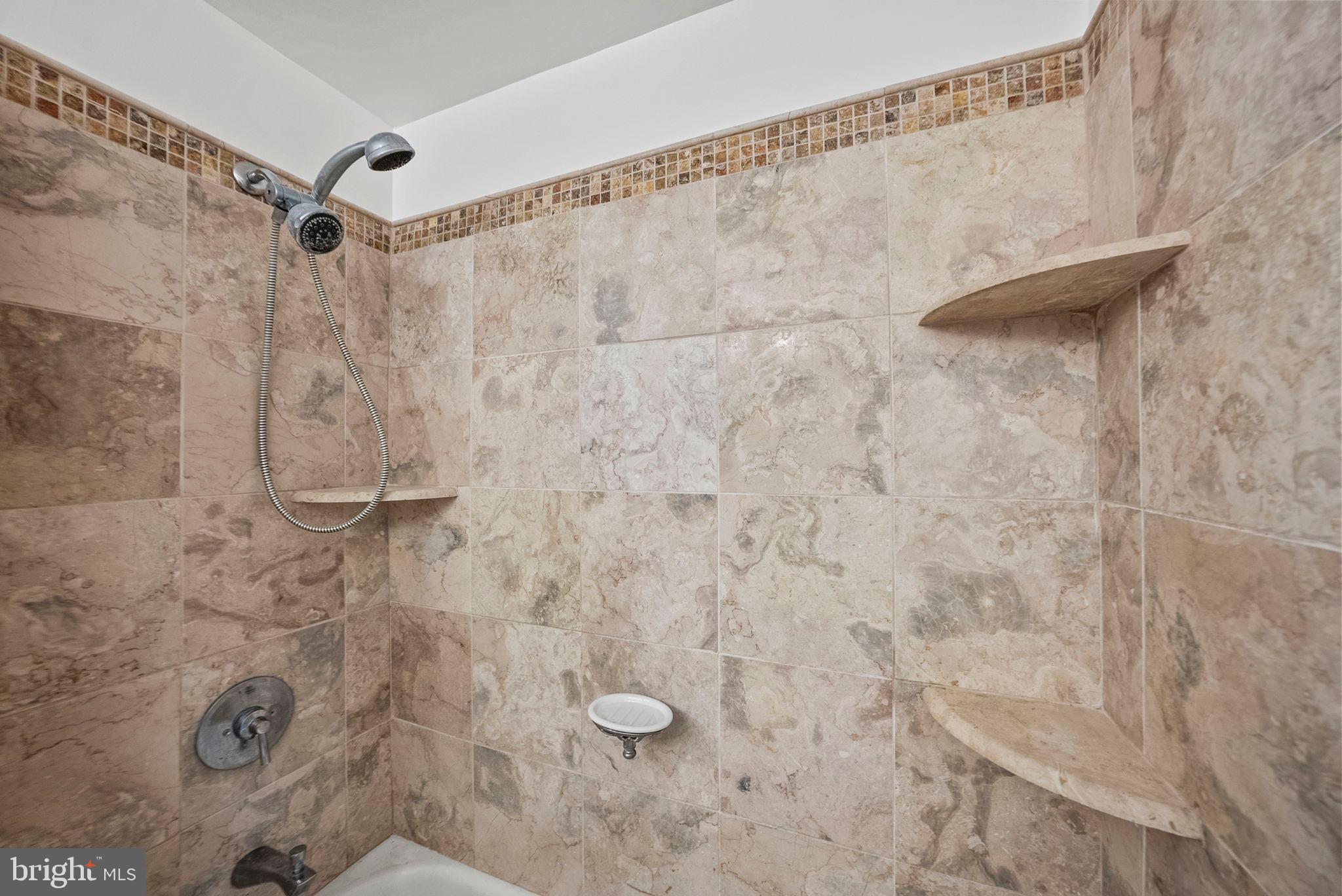 HUNTINGTON WALK - Residential