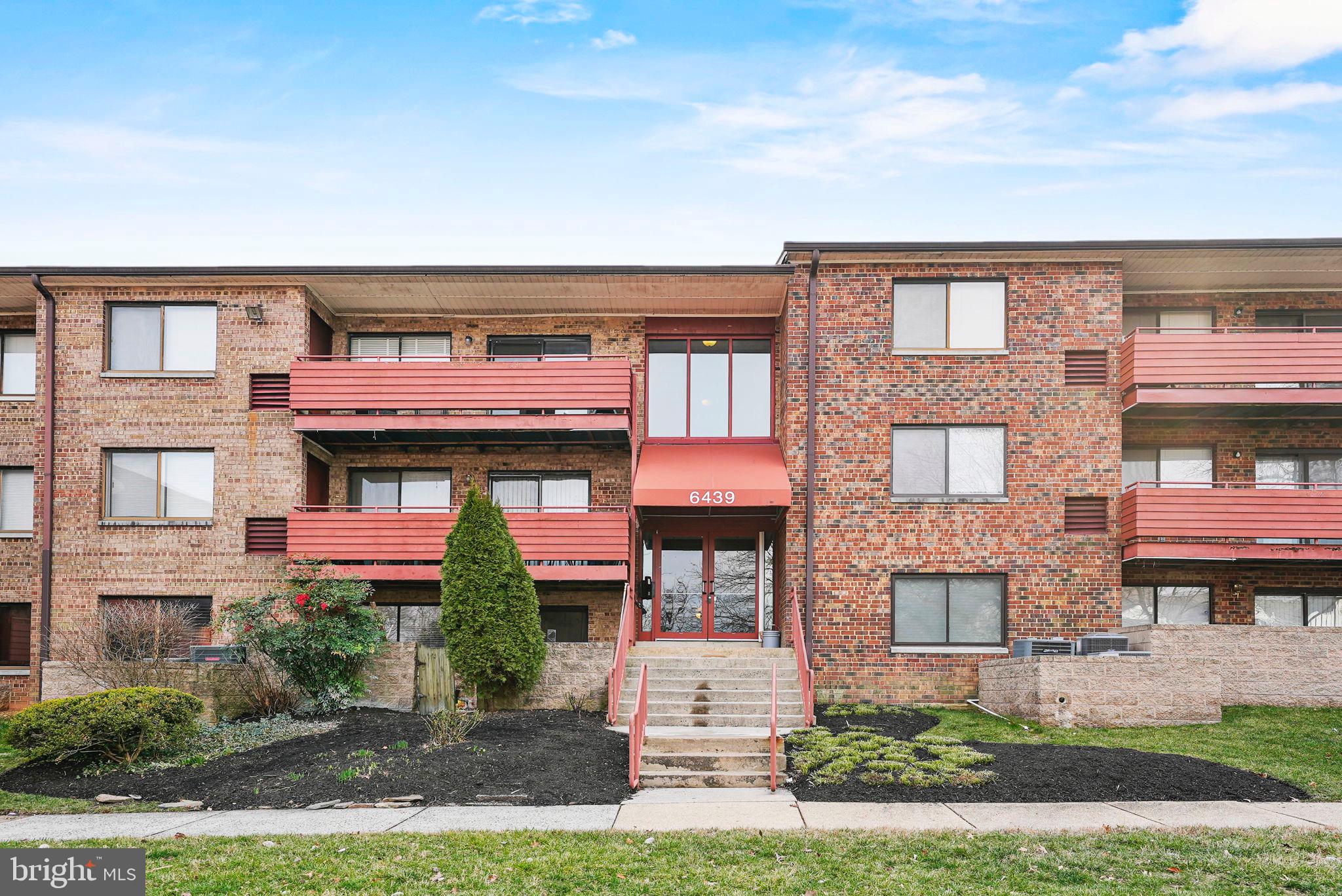 HUNTINGTON WALK - Residential