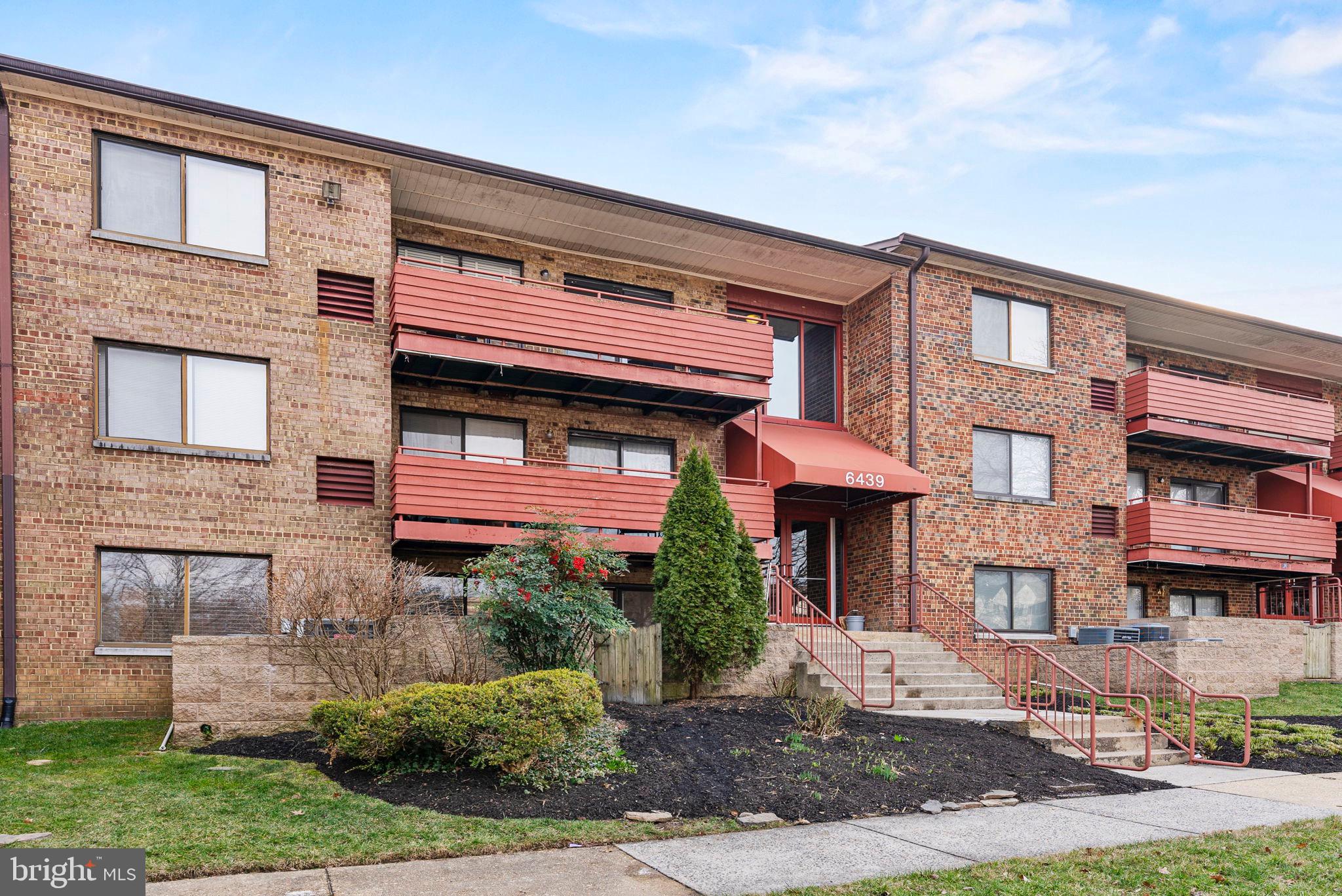 HUNTINGTON WALK - Residential