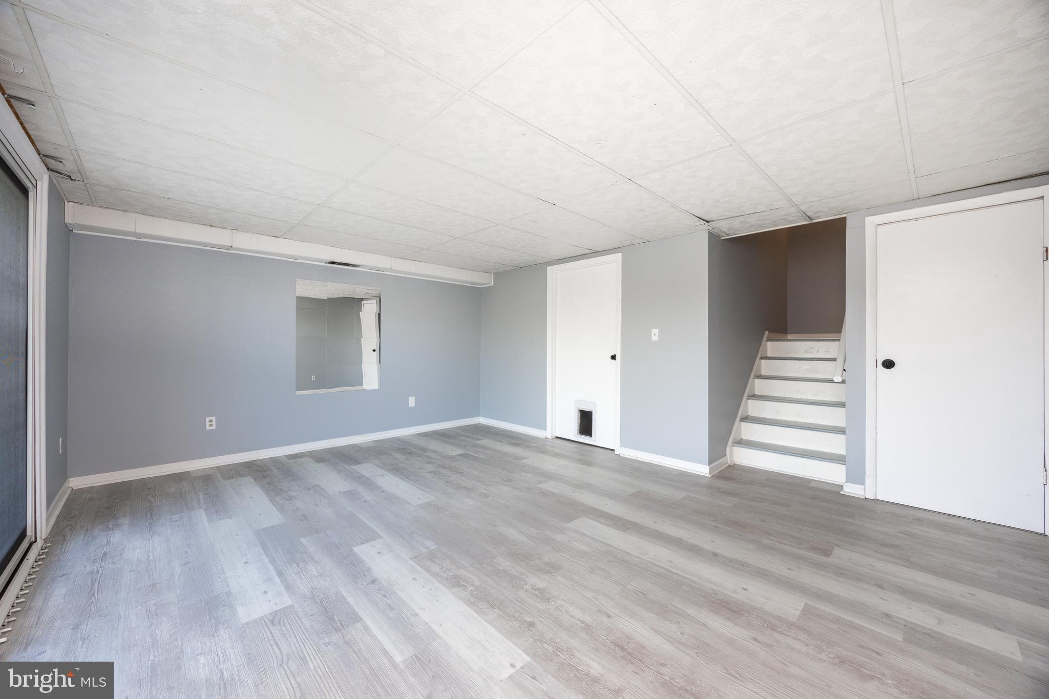 BEAVER RUN KNOLL - Residential