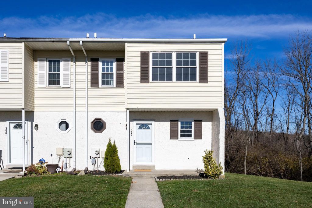 Photo of 320 Carlyn Court, DOWNINGTOWN, PA 19335 (MLS # PACT2113228)