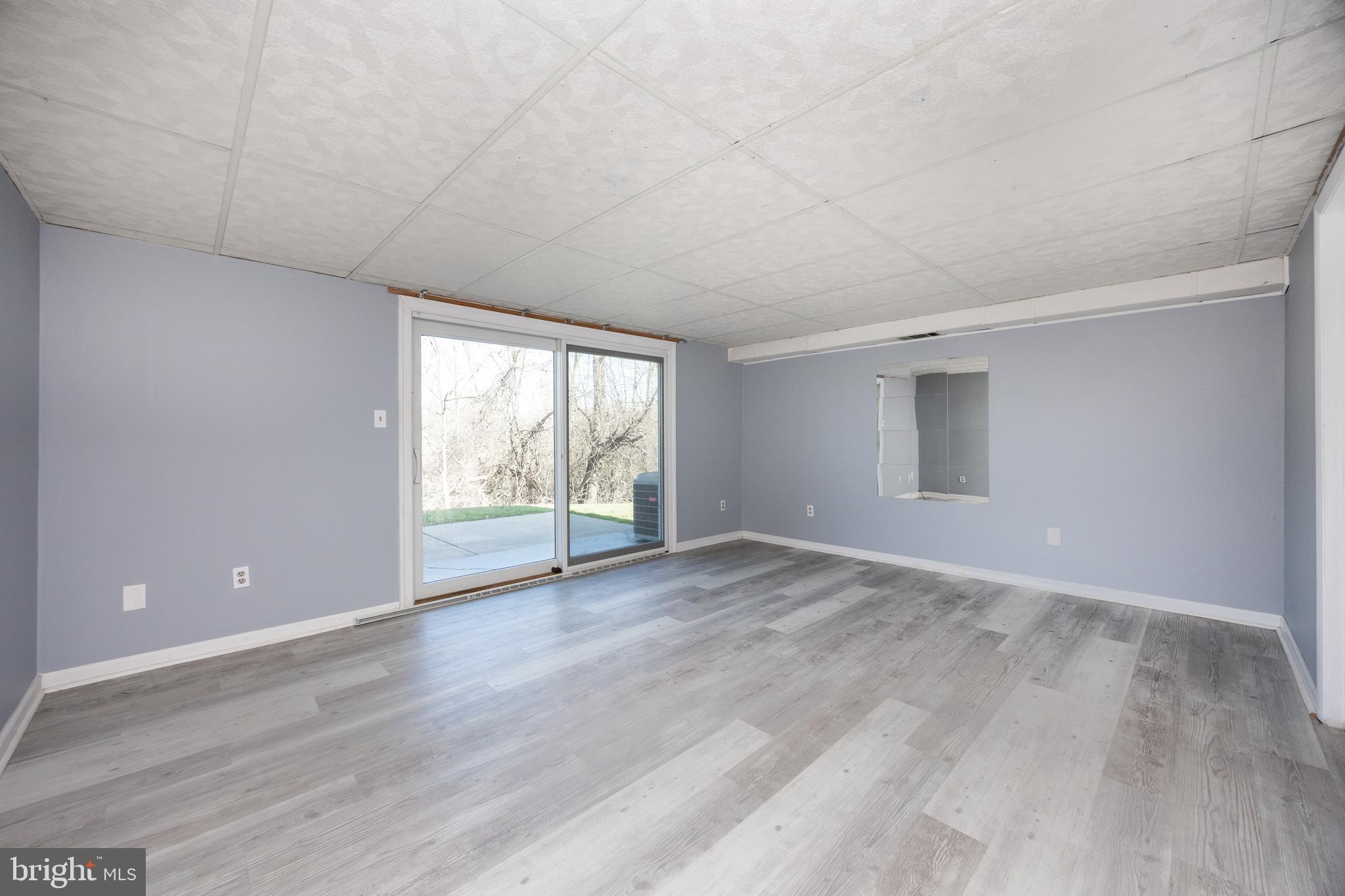 BEAVER RUN KNOLL - Residential