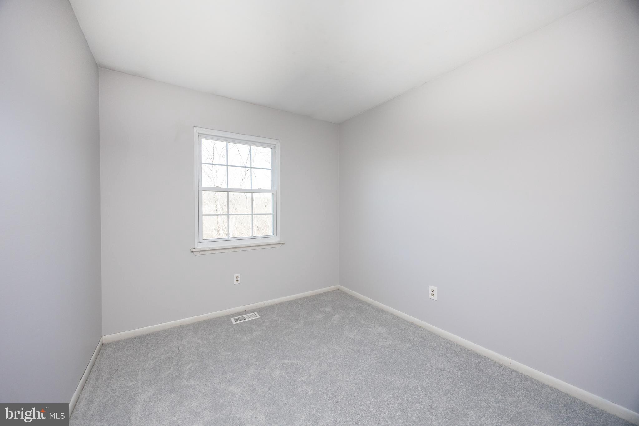 BEAVER RUN KNOLL - Residential