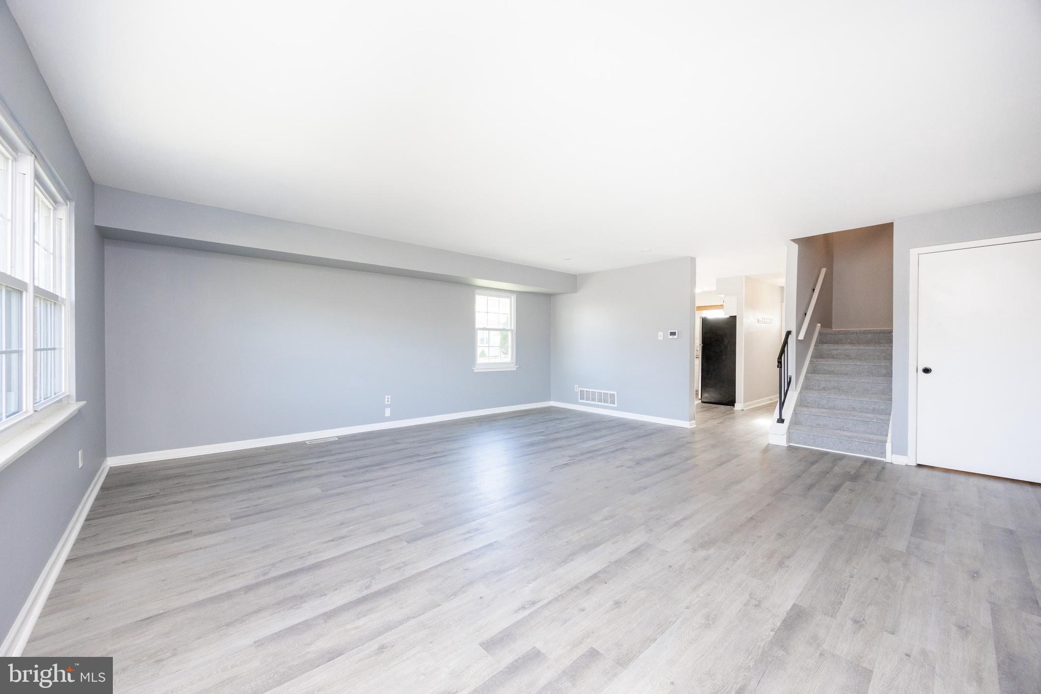 BEAVER RUN KNOLL - Residential