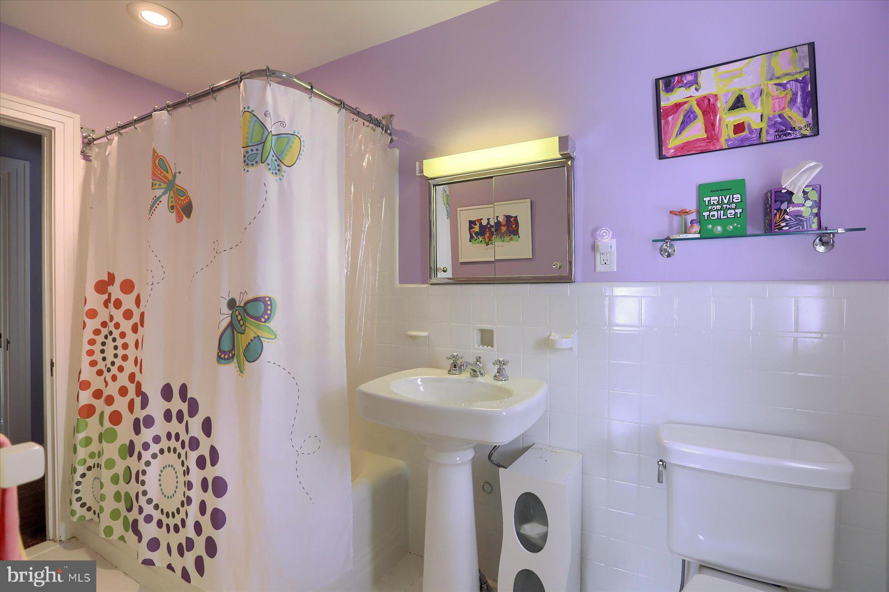 SCHOOL LANE HILLS - Residential