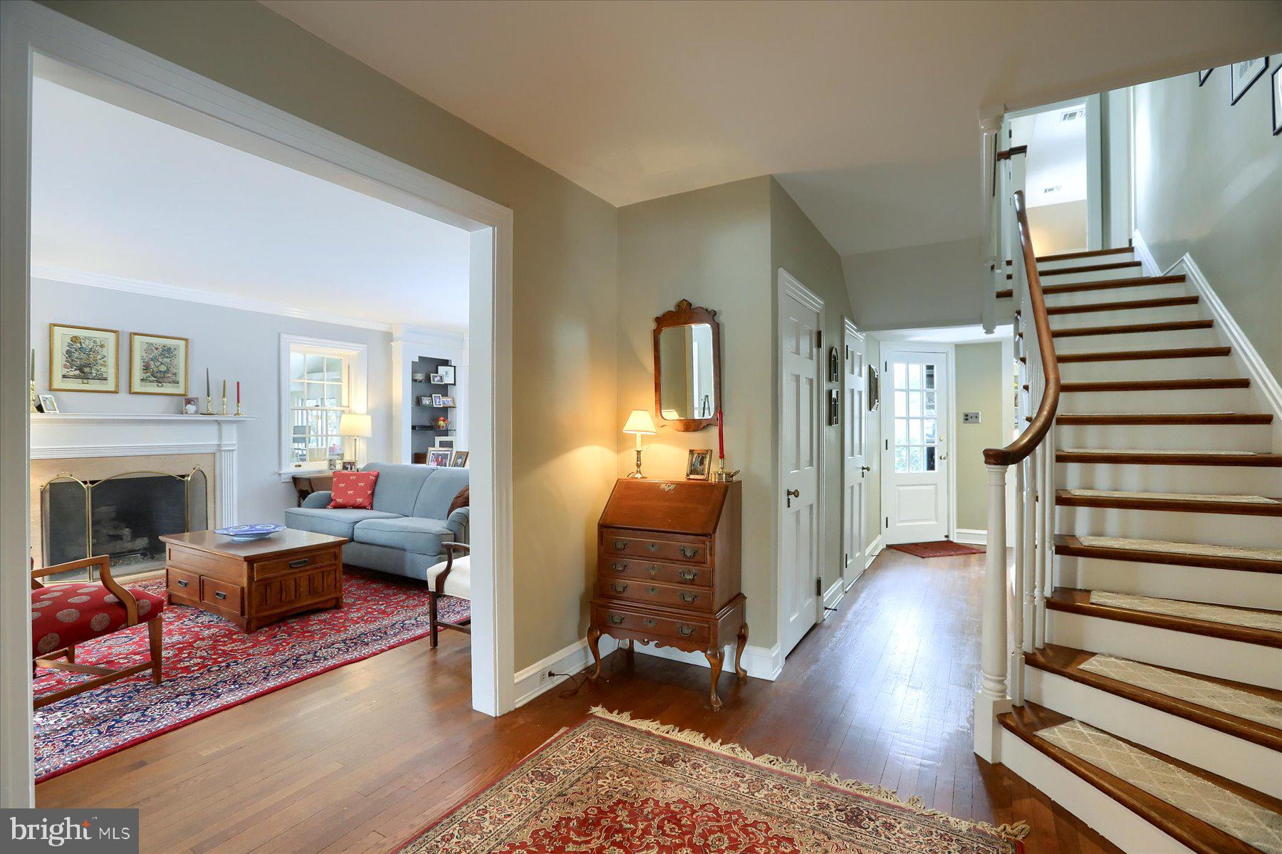 SCHOOL LANE HILLS - Residential