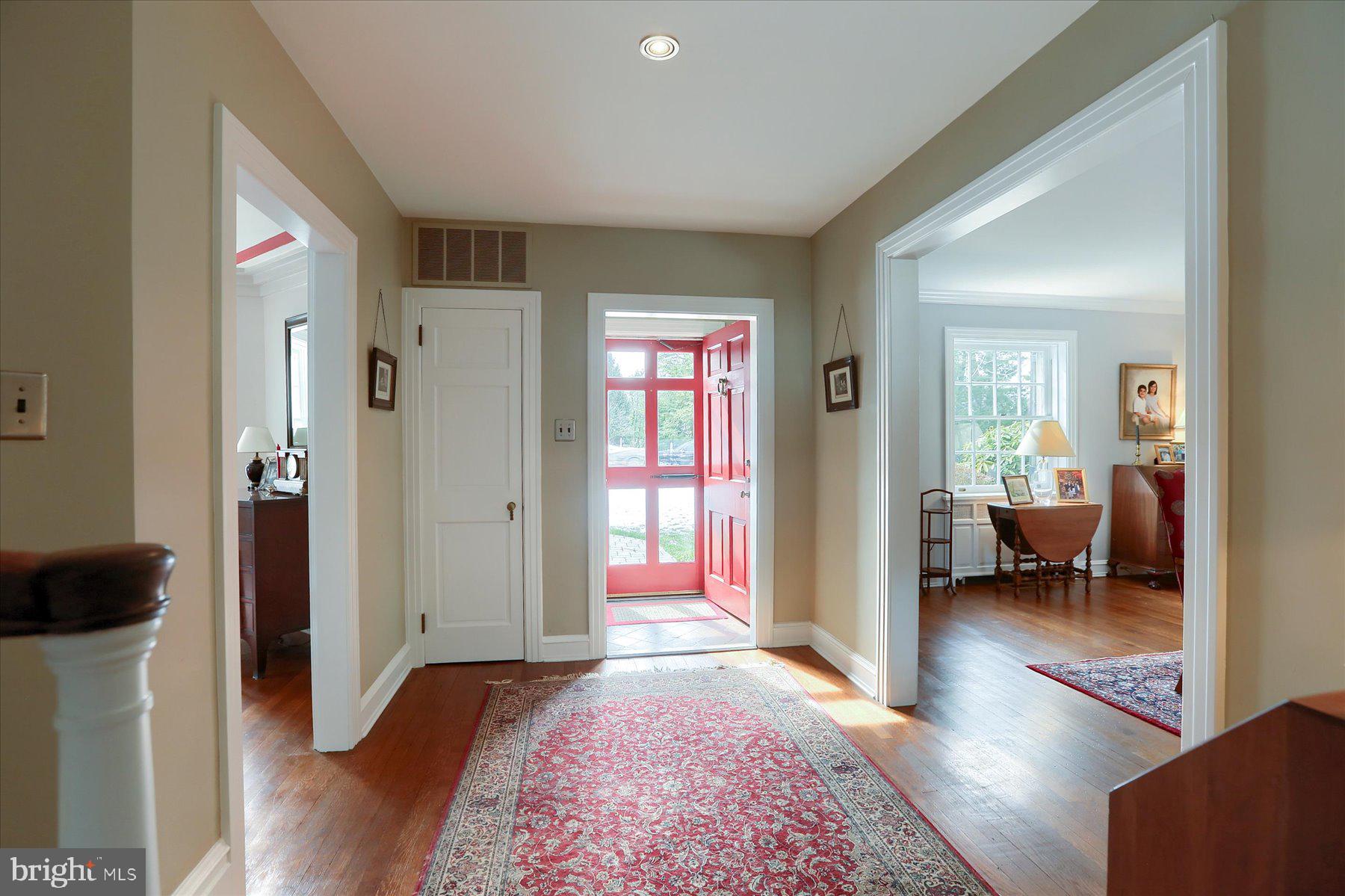 SCHOOL LANE HILLS - Residential