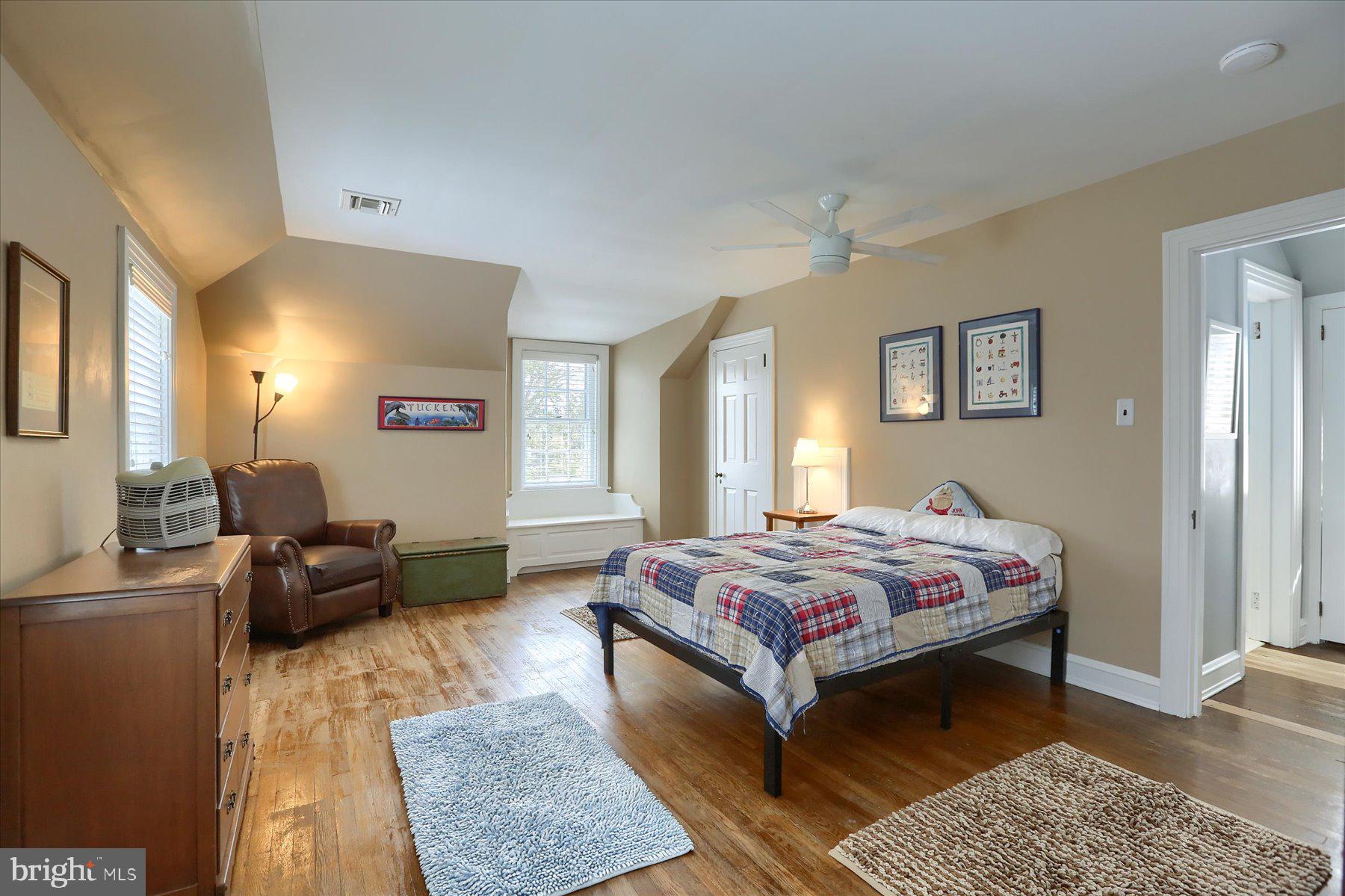 SCHOOL LANE HILLS - Residential