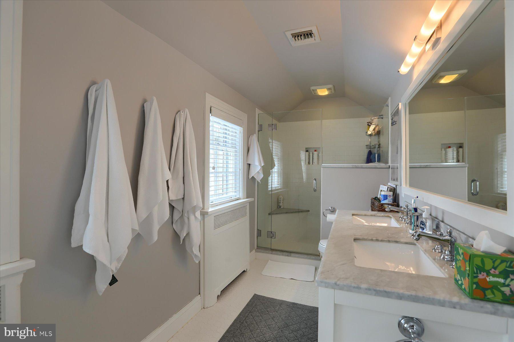 SCHOOL LANE HILLS - Residential