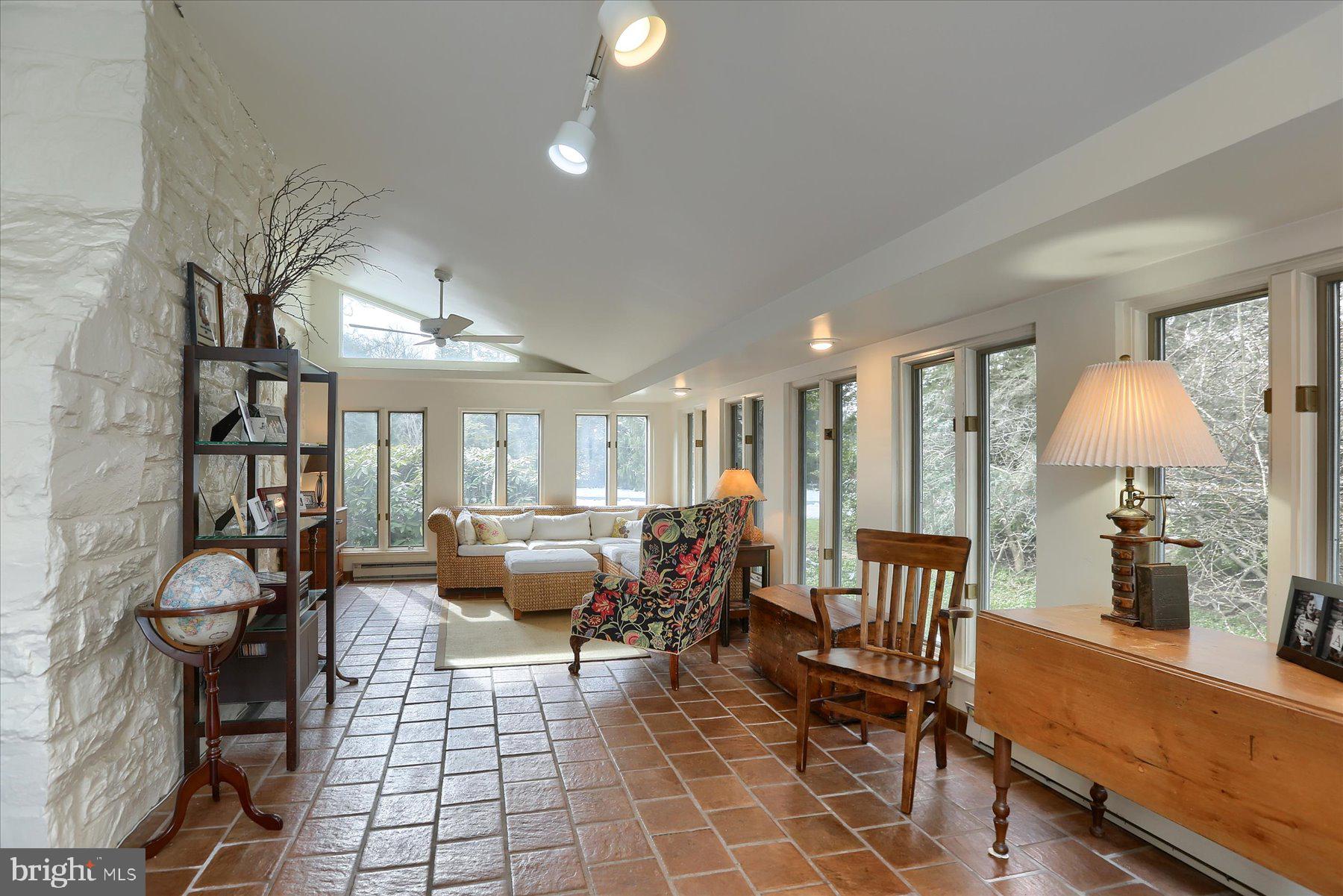 SCHOOL LANE HILLS - Residential