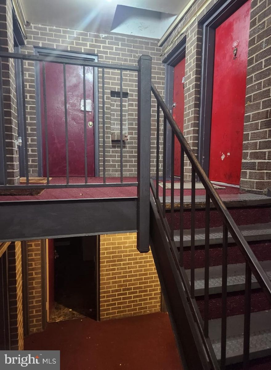 This  condo unit is  located at the center of the city; extremely metro accessible and  comes with very spacious rooms and living space. All utilities included in the condo fees. 
$7,000 seller credit available.