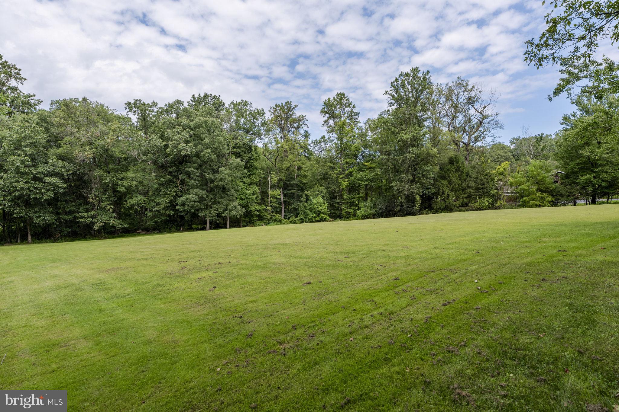 585 N RIDGE ROAD