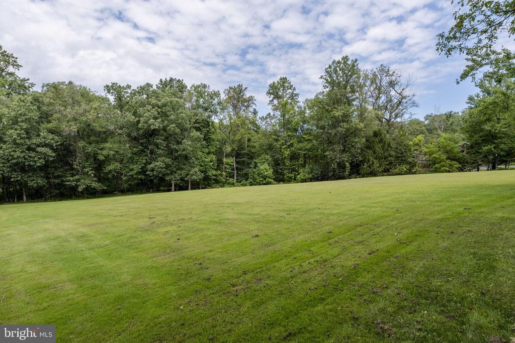 Photo of 585 N Ridge Road, REINHOLDS, PA 17569 (MLS # PALA2077548)