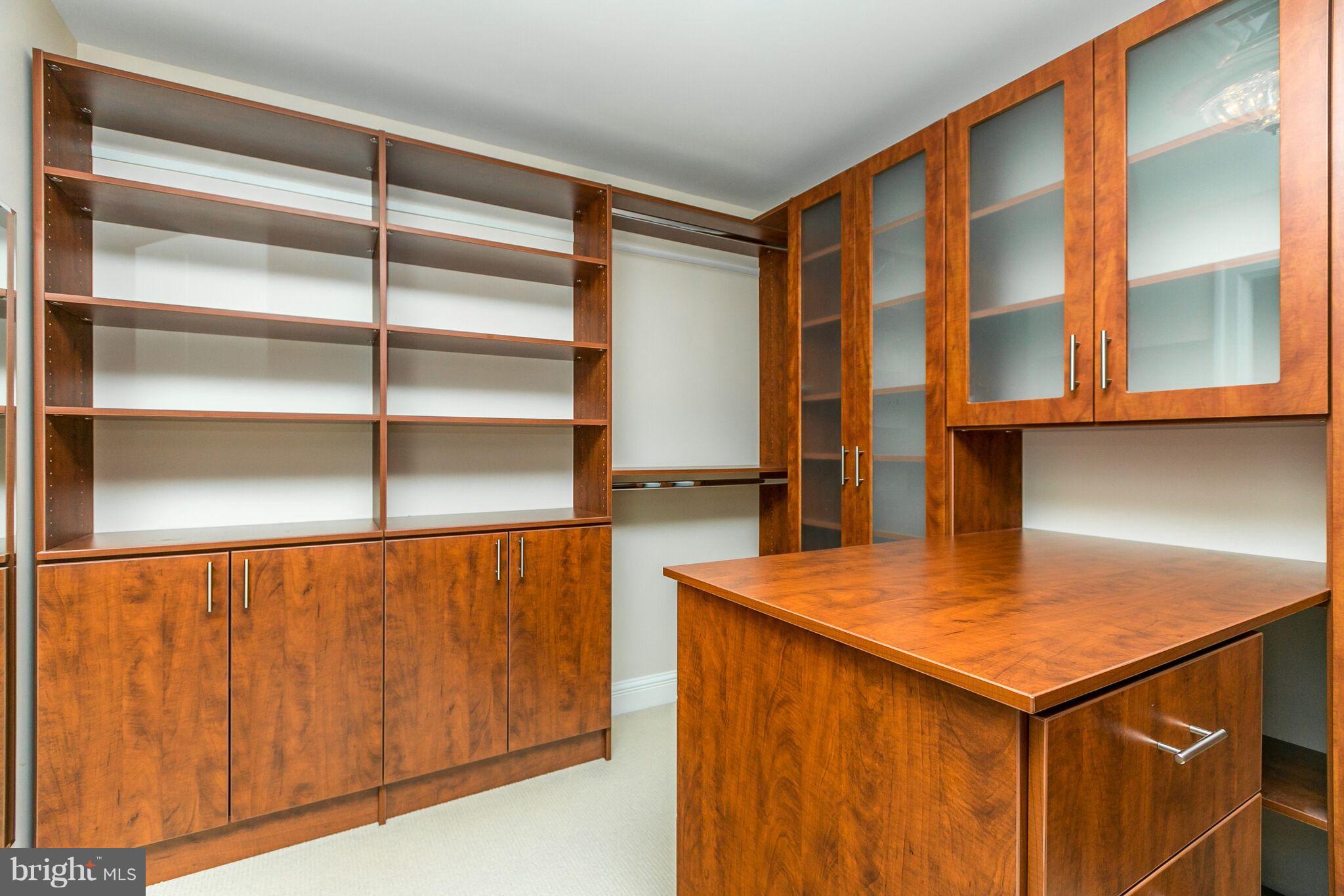 THE RITZ-CARLTON RESIDENCES - Residential