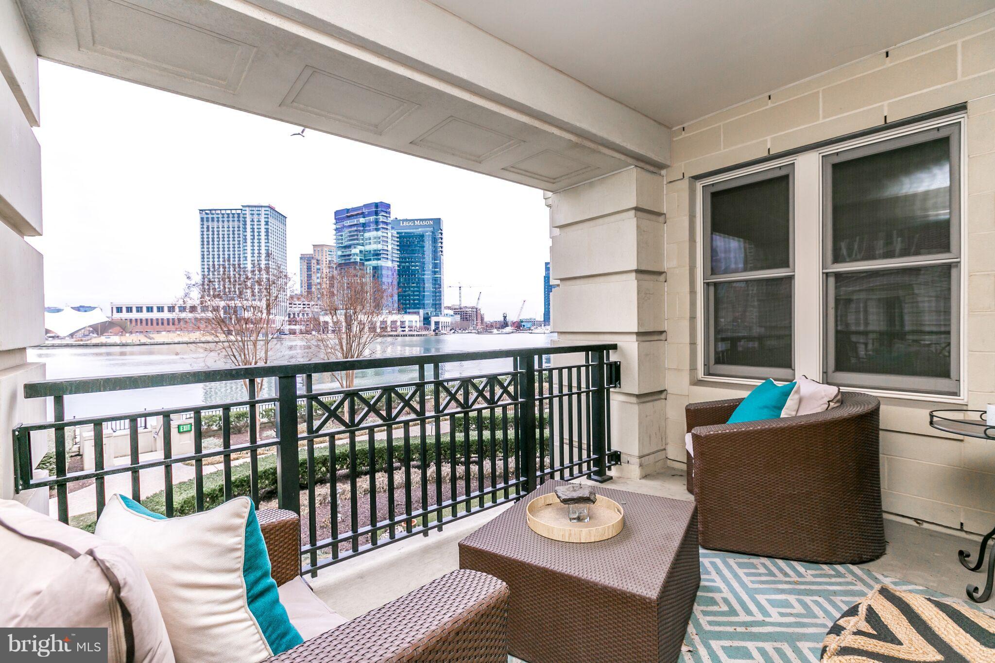 THE RITZ-CARLTON RESIDENCES - Residential