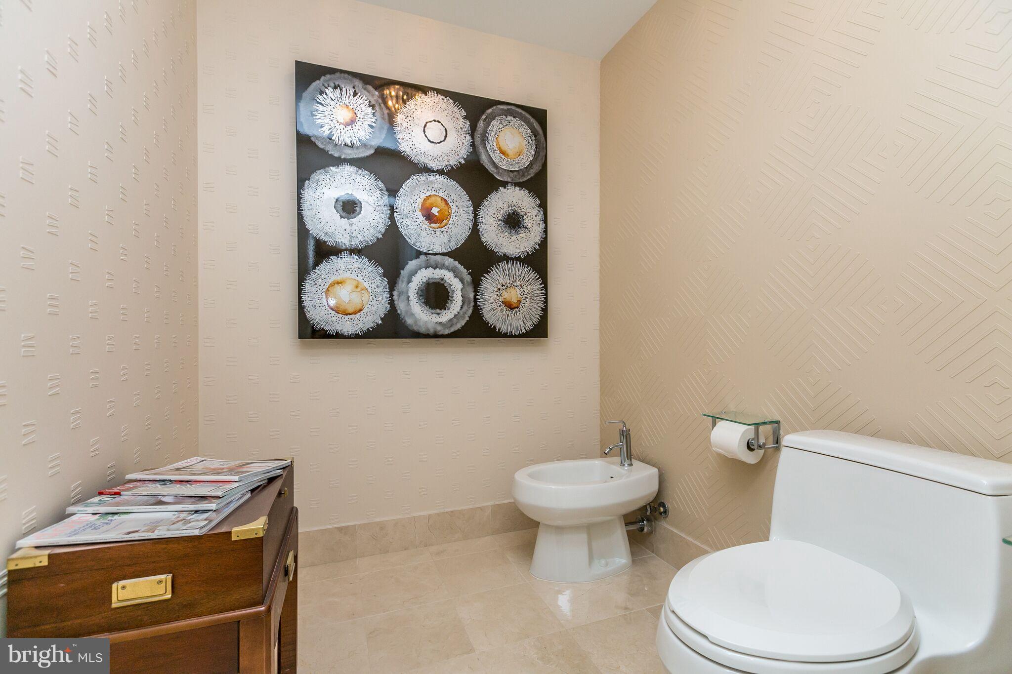 THE RITZ-CARLTON RESIDENCES - Residential