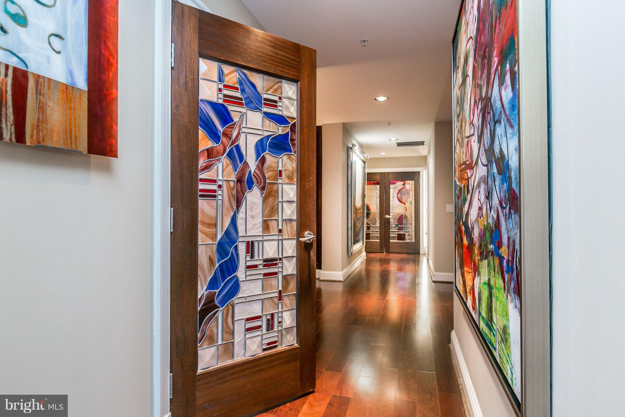 THE RITZ-CARLTON RESIDENCES - Residential