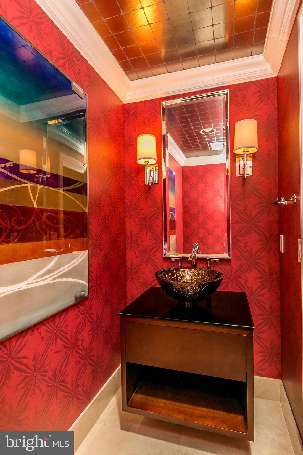 THE RITZ-CARLTON RESIDENCES - Residential