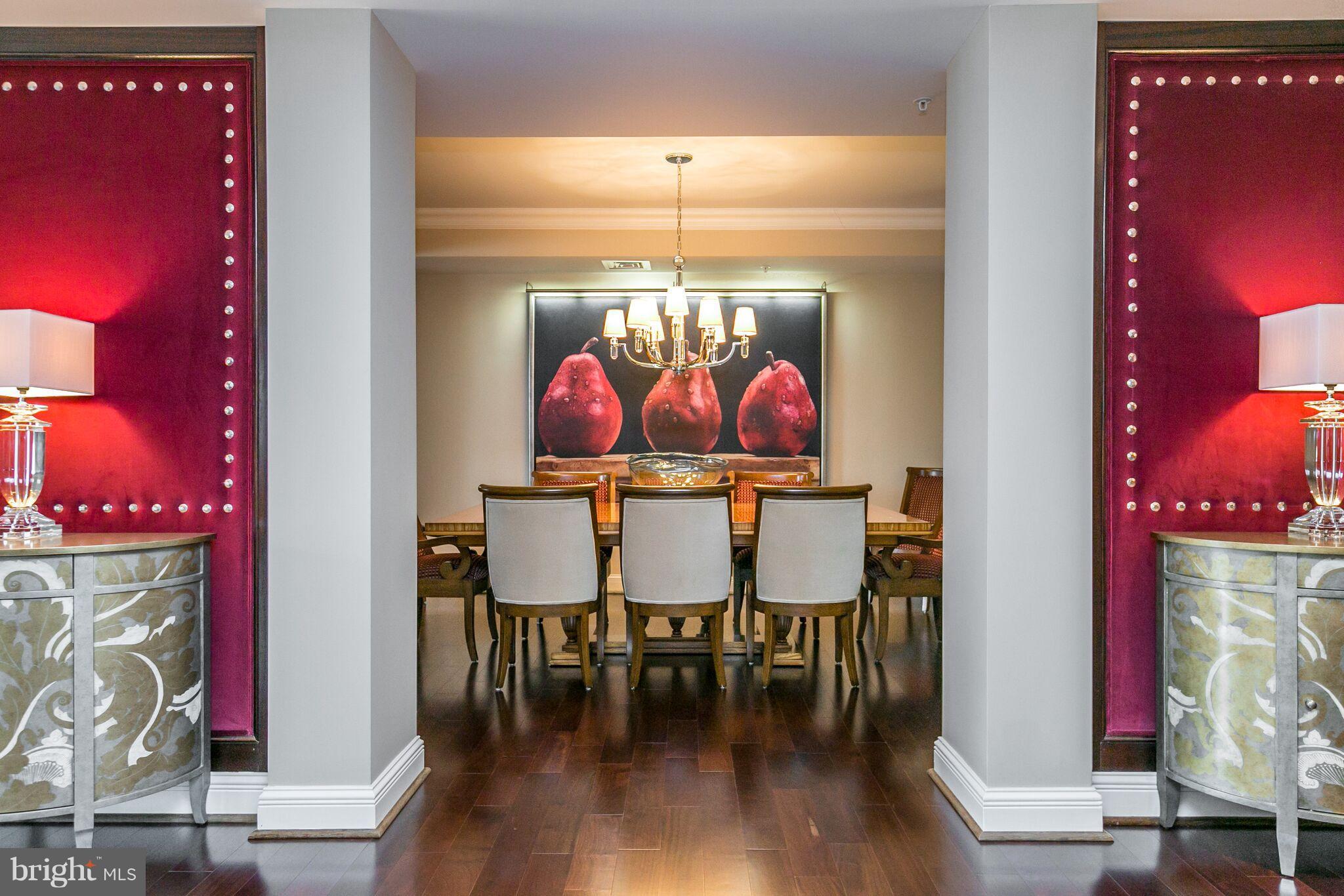 THE RITZ-CARLTON RESIDENCES - Residential