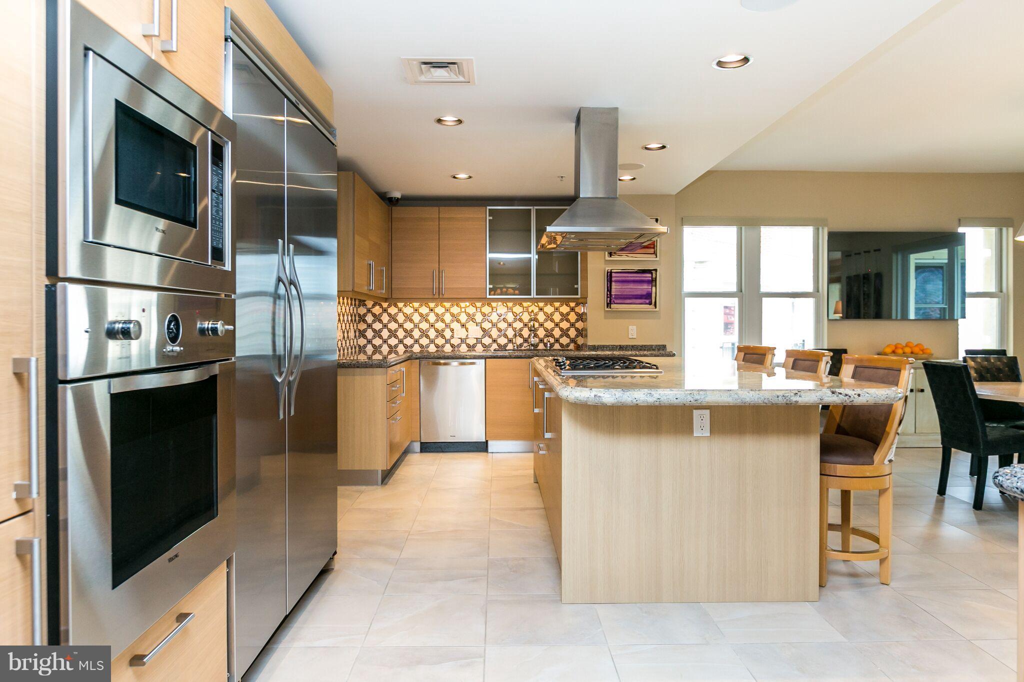 THE RITZ-CARLTON RESIDENCES - Residential